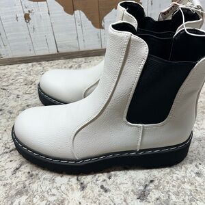 Sincerely Jules
Hippie Boots